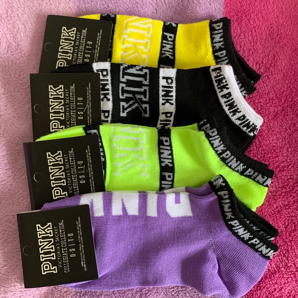 NWT PINK VICTORIA SECRET SOCKS